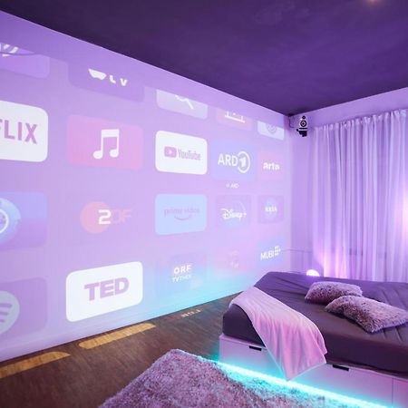 Huge Apartment With Home Cinema And Kitchen In Friedrichshain เบอร์ลิน ภายนอก รูปภาพ