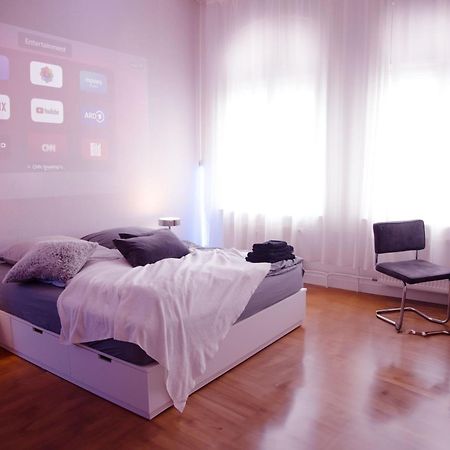Huge Apartment With Home Cinema And Kitchen In Friedrichshain เบอร์ลิน ภายนอก รูปภาพ