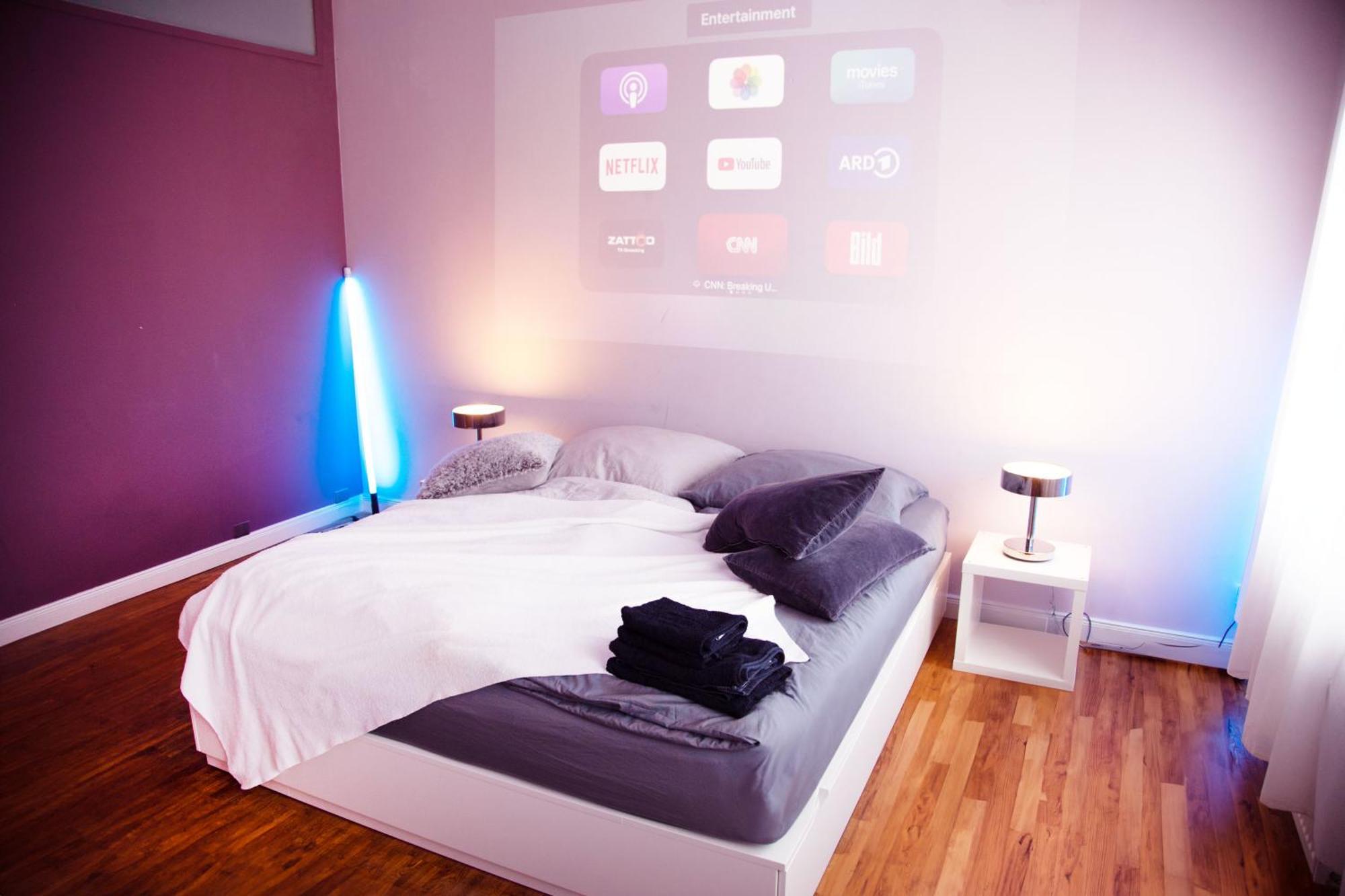 Huge Apartment With Home Cinema And Kitchen In Friedrichshain เบอร์ลิน ภายนอก รูปภาพ