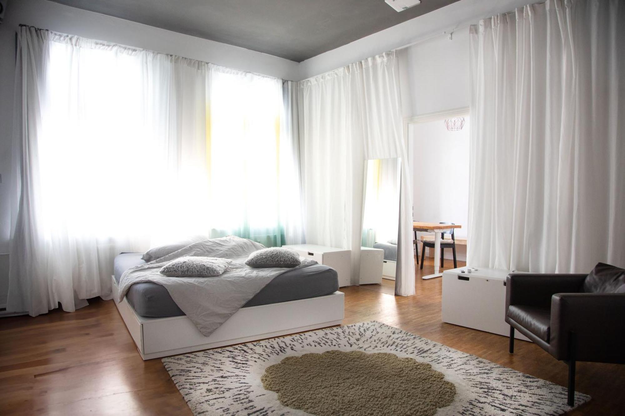 Huge Apartment With Home Cinema And Kitchen In Friedrichshain เบอร์ลิน ภายนอก รูปภาพ